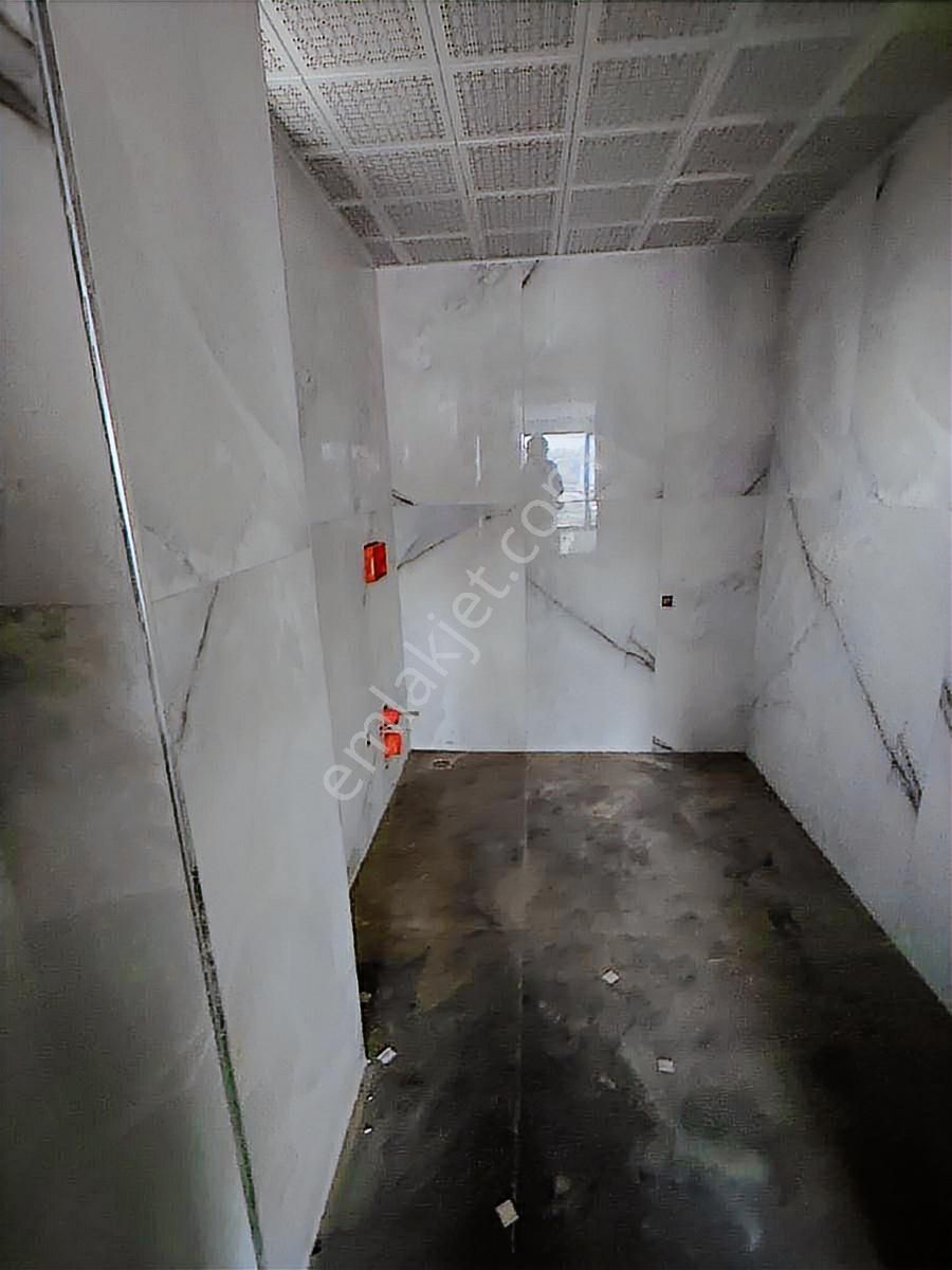 Kepez Şelale Mahallesinde Cadde Üzeri 3 Katlı Kiralık Dükkan - Görsel 4