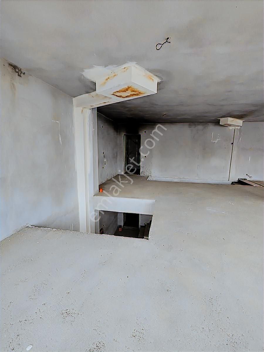 Kepez Şelale Mahallesinde Cadde Üzeri 3 Katlı Kiralık Dükkan - Görsel 27