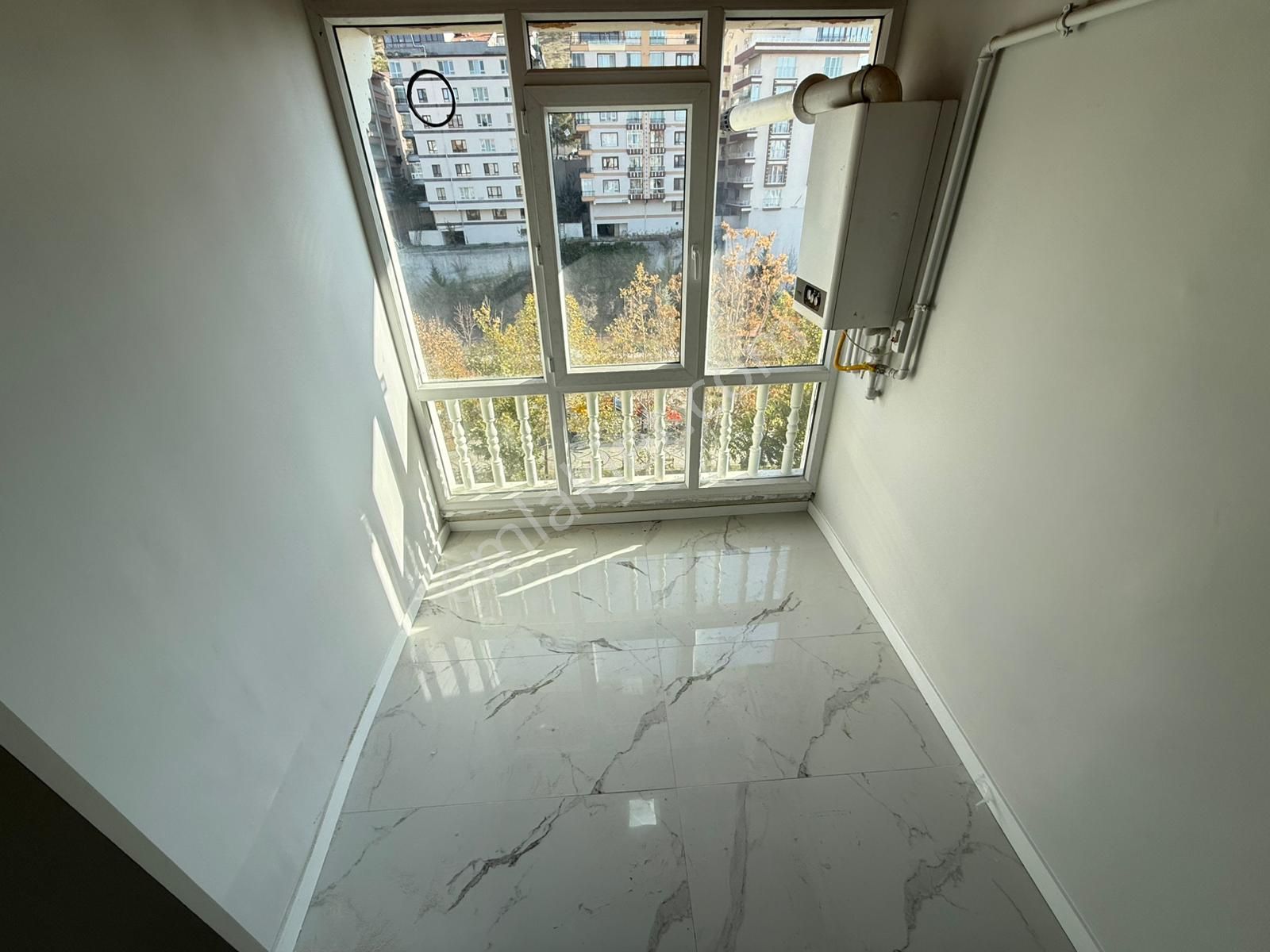 Kariyer'den Park Manzaralı Ultra Lüks Asansörlü 140m2 3+1 Daire - Görsel 8