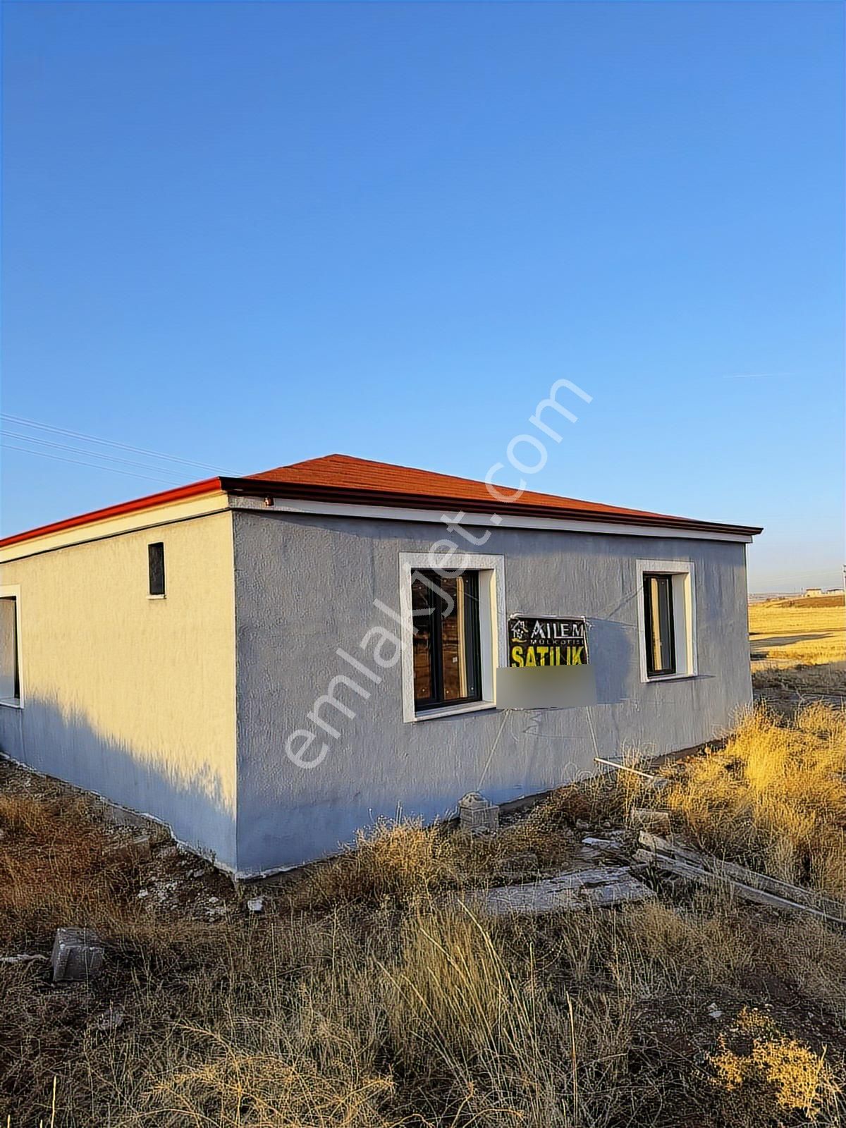 Sarımsaklı Ana Yola Sıfır 1122 M² 4+1 Villa Satışta