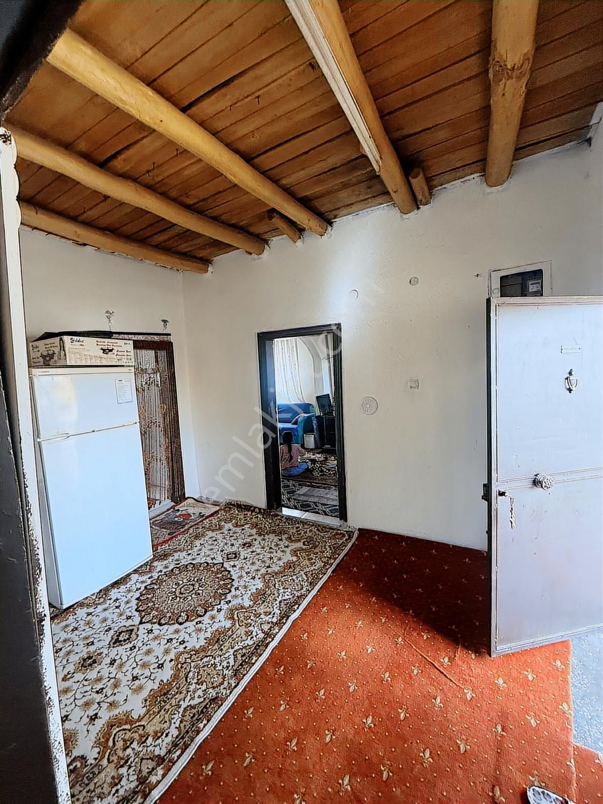 Yenidoğan Mahallesinde Satılık 3+1 Müstakil Ev Ve Bahçe - Görsel 5