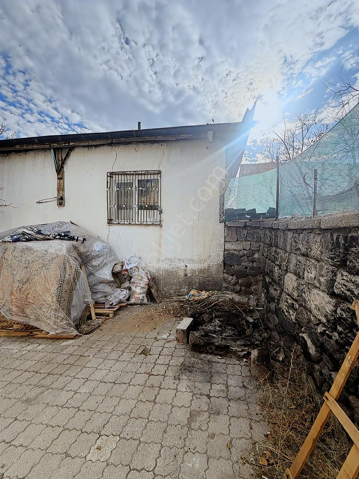 Yenidoğan Mahallesinde Satılık 3+1 Müstakil Ev Ve Bahçe - Görsel 2