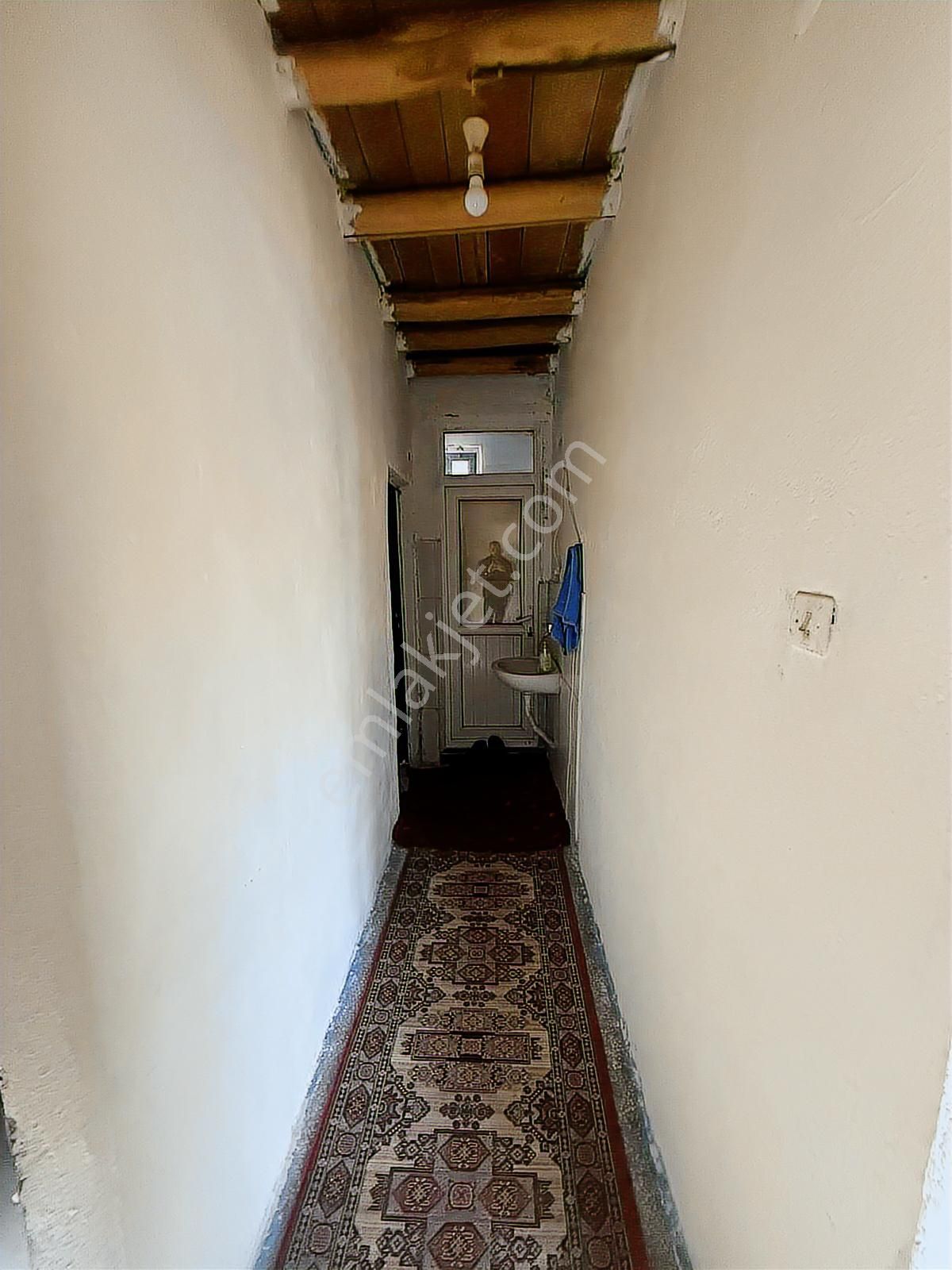 Yenidoğan Mahallesinde Satılık 3+1 Müstakil Ev Ve Bahçe - Görsel 17