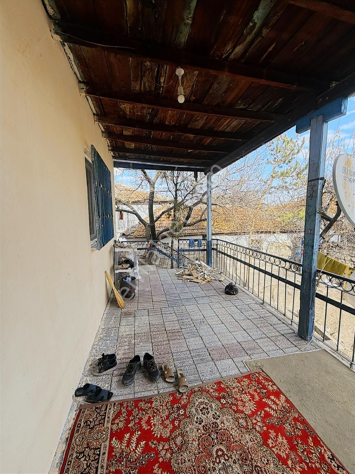 Yenidoğan Mahallesinde Satılık 3+1 Müstakil Ev Ve Bahçe - Görsel 6