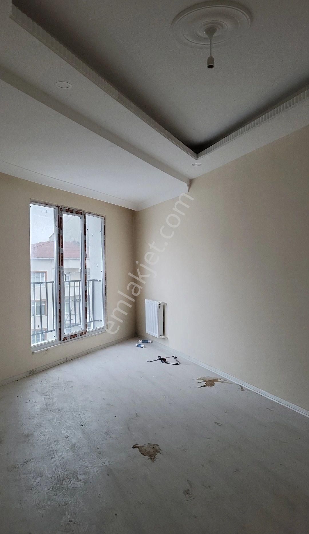 Arnavutköy Merkezde Kiralık 2+1 Daire - Görsel 4
