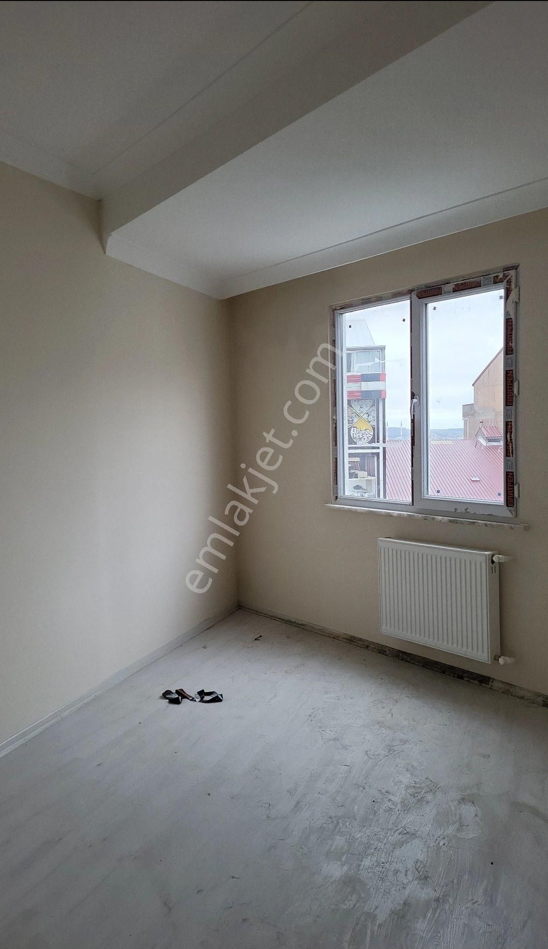 Arnavutköy Merkezde Kiralık 2+1 Daire - Görsel 2