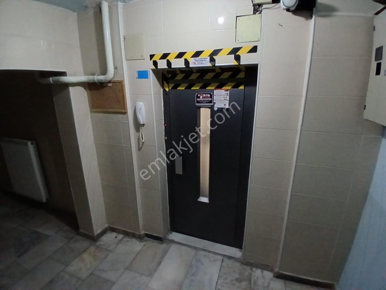 Akçay Emlak'tan Akşehir Yarenler Cumhuriyet İlkokulu Yanında Garajlı Asansörlü Satılık 3+1 Daire - Görsel 35