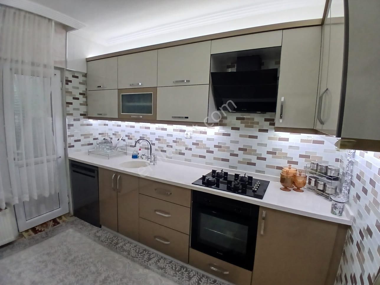 Akçay Emlak'tan Akşehir Yarenler Cumhuriyet İlkokulu Yanında Garajlı Asansörlü Satılık 3+1 Daire - Görsel 6