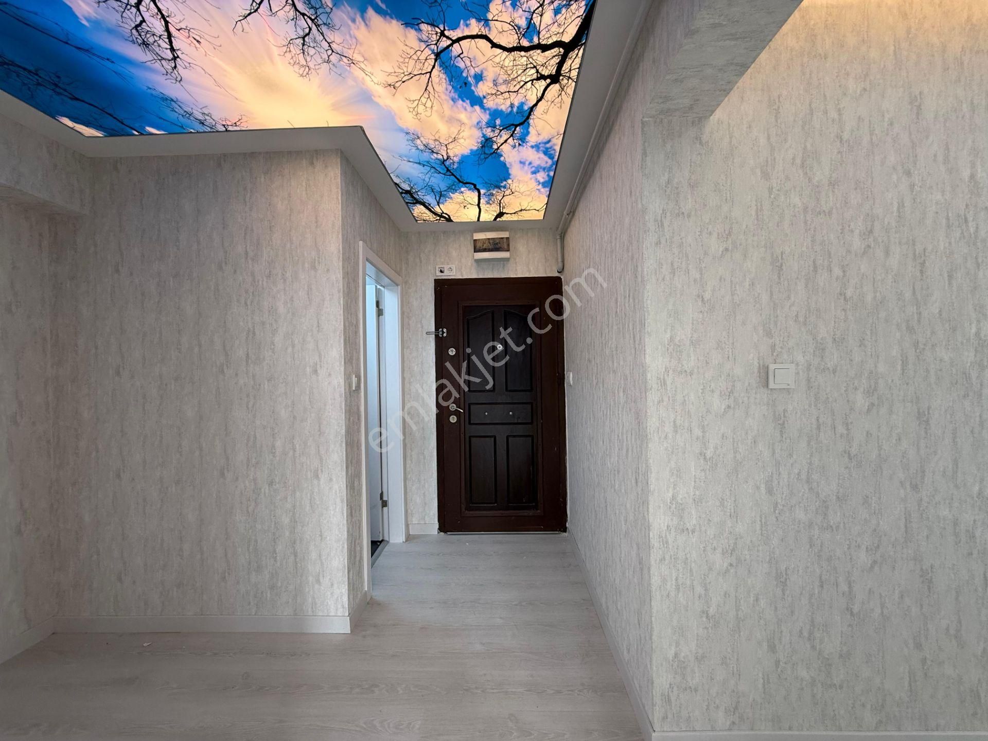 İncirli'de Merkezi Konum Ara Katta Lüx Yapılı Manzaralı 3+1 Daire - Görsel 32