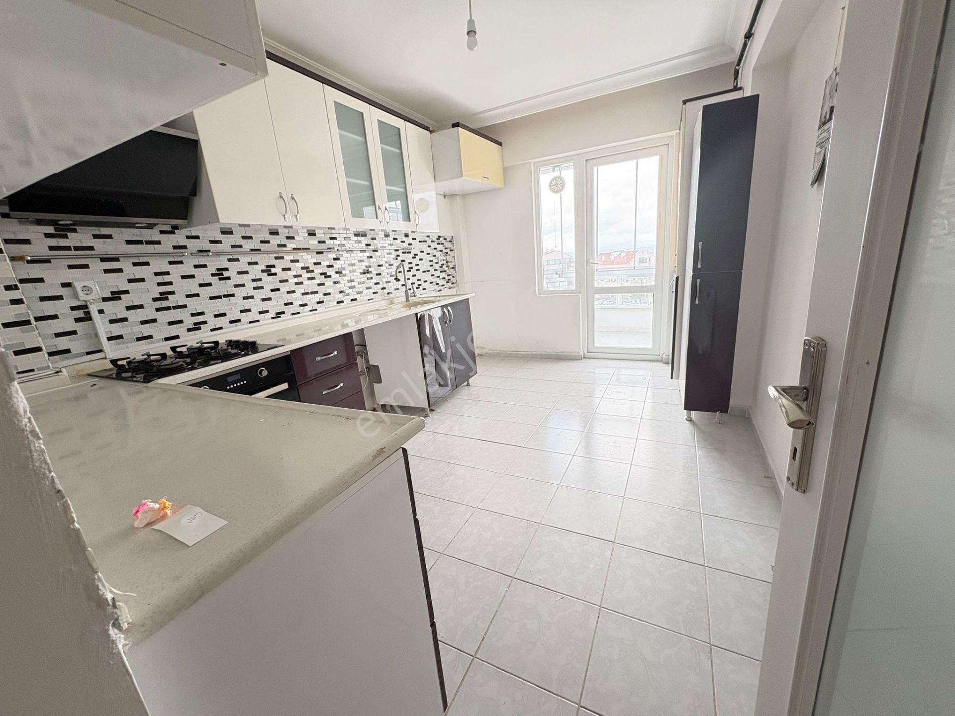 Göral Dan K. Pınarında3+1 Manzaralı 2.kat Asansörlü Genç Binada - Görsel 5