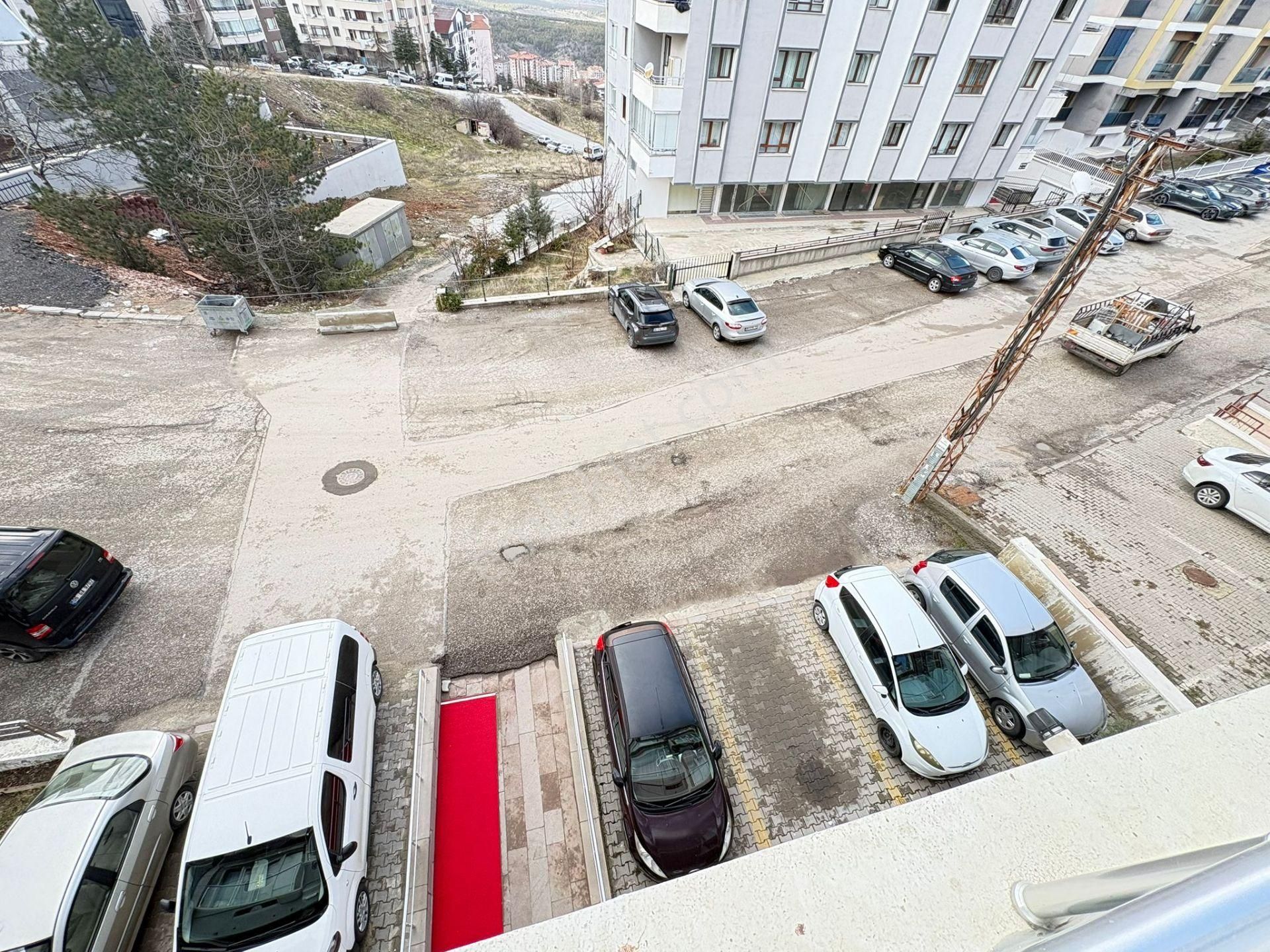 Göral Dan K. Pınarında3+1 Manzaralı 2.kat Asansörlü Genç Binada - Görsel 12