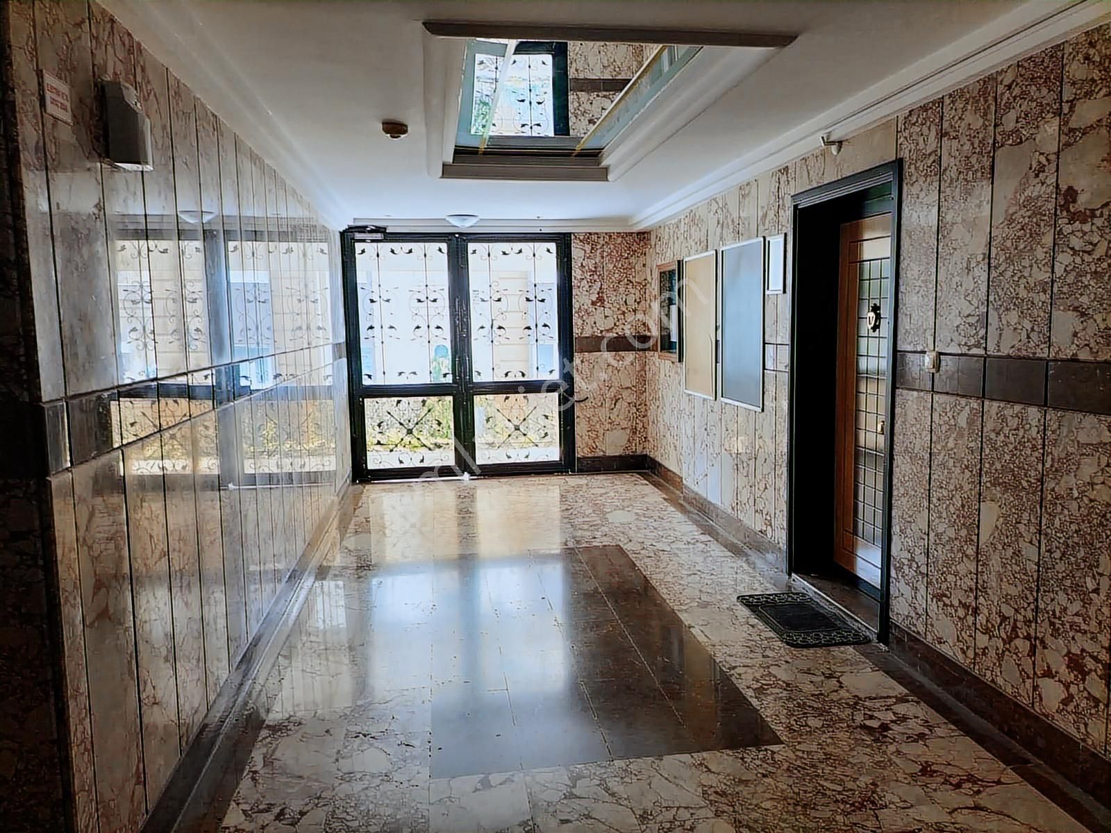 Körfezköy Sitesi Eşyalı Kiralık Geniş 3+1 - Görsel 6