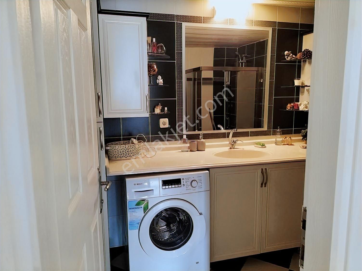 Körfezköy Sitesi Eşyalı Kiralık Geniş 3+1 - Görsel 22