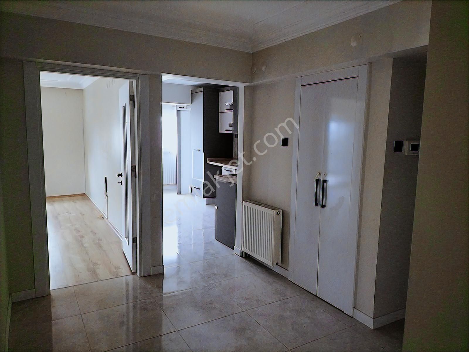 Çiğli Yakakent Bakımlı Çift Cephe Arakat Kiralık 3+1 - Görsel 8