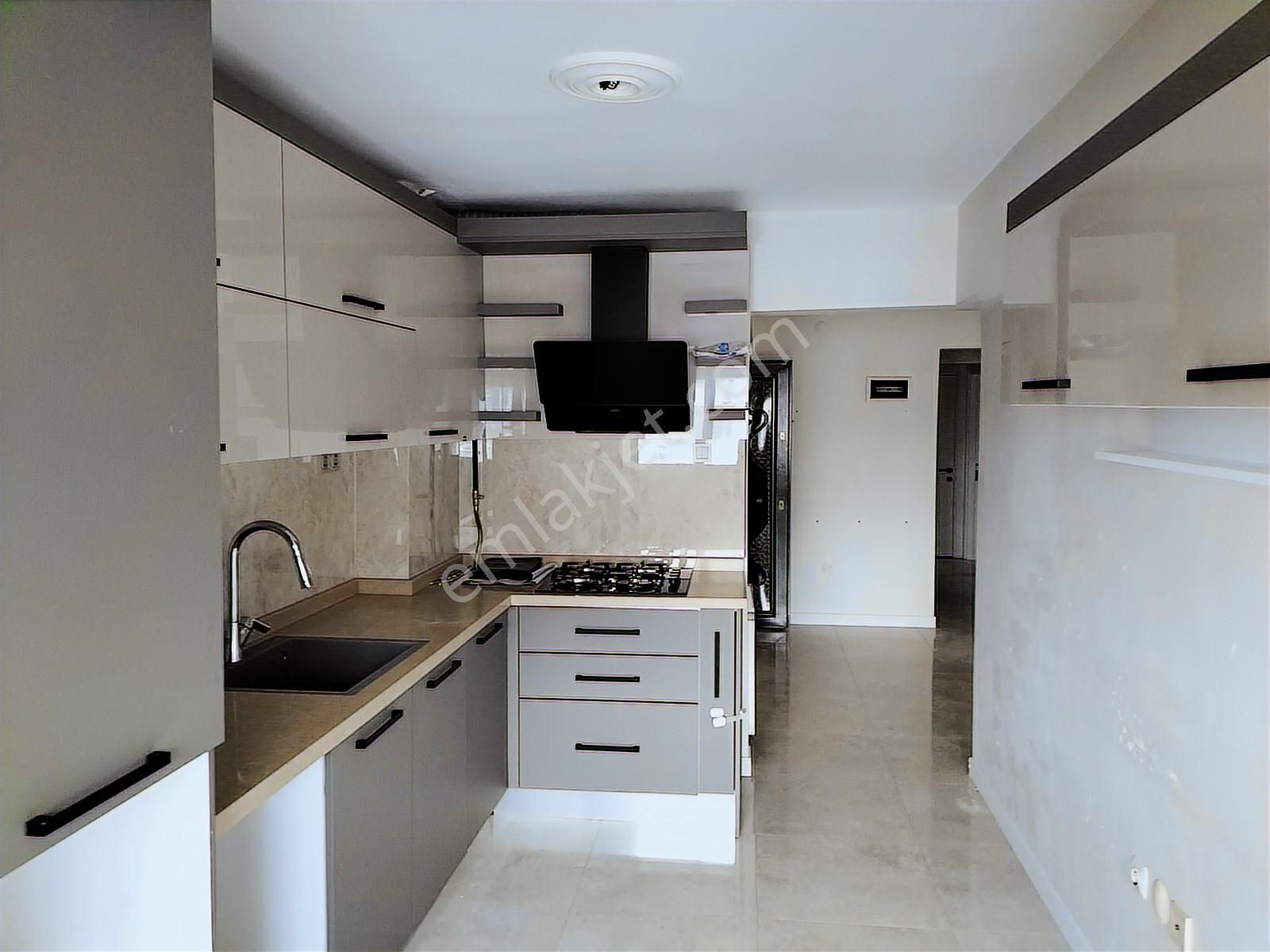 Çiğli Yakakent Bakımlı Çift Cephe Arakat Kiralık 3+1 - Görsel 12