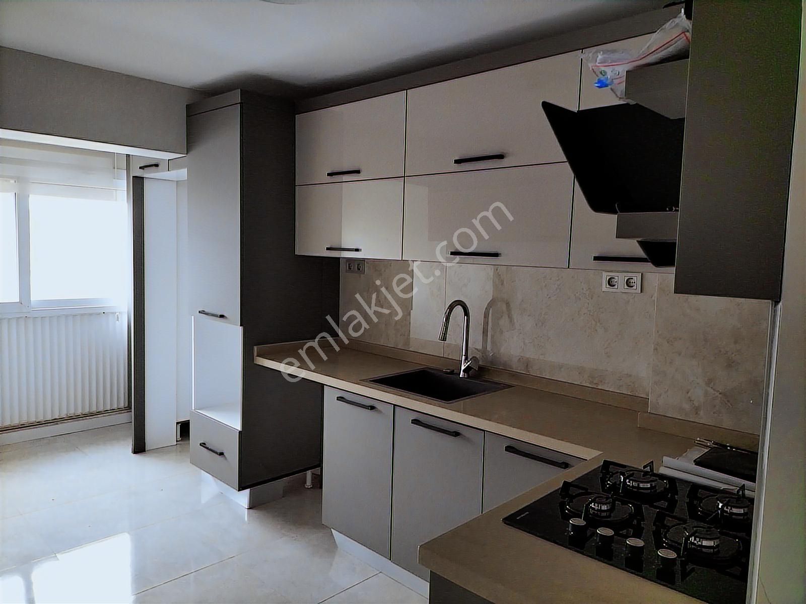 Çiğli Yakakent Bakımlı Çift Cephe Arakat Kiralık 3+1 - Görsel 9