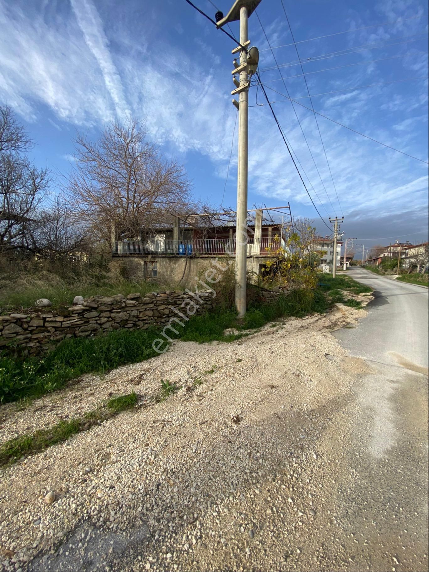 Evrenler Yavşi Mahallesi’nde 370 Metrekare Arsa İçerisinde Müstakil Ev Satılıktır - Görsel 2