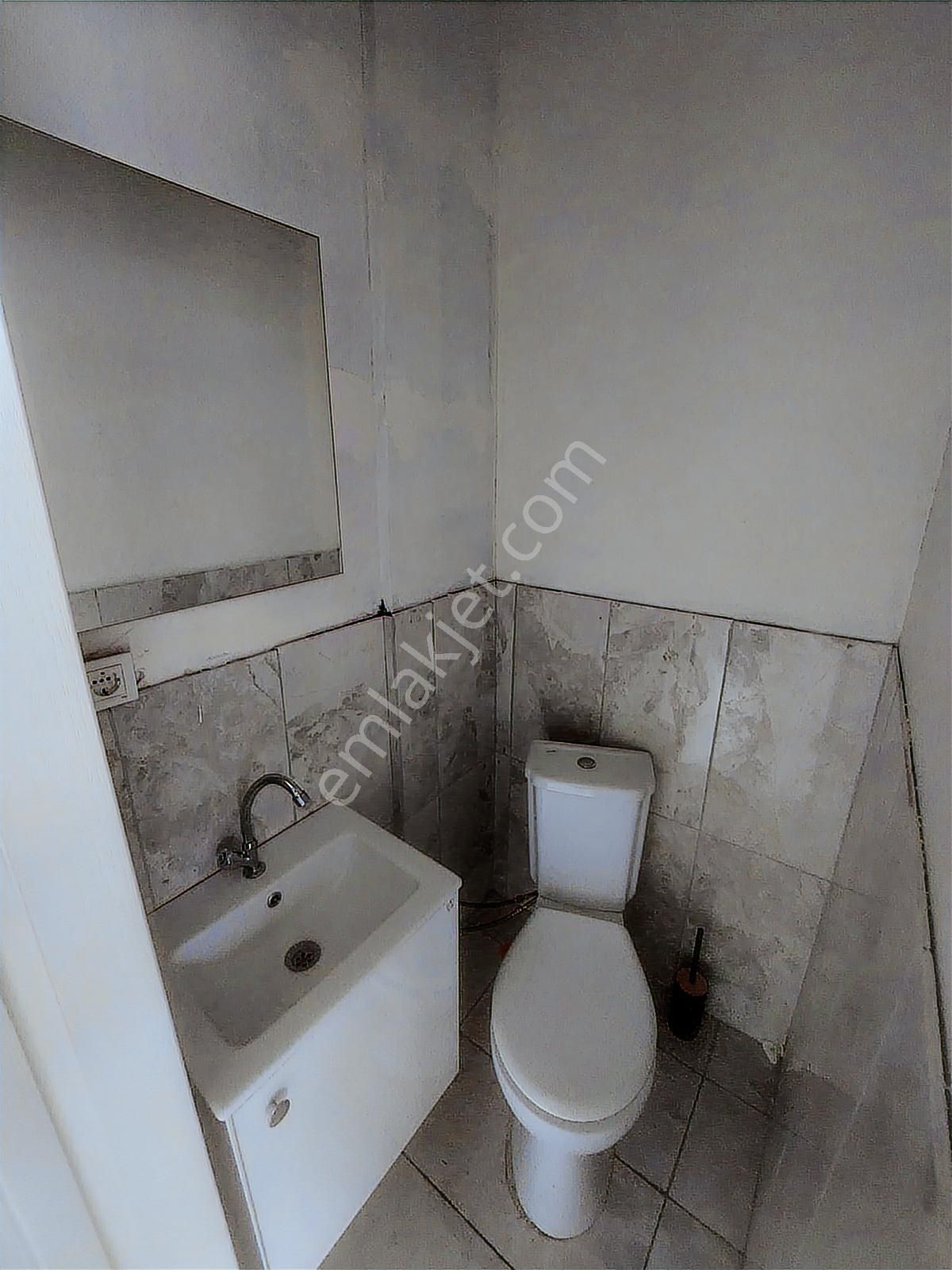 Çiğli Eski Havaalanı Caddesi Üzerinde Kiralık Dükkan - Görsel 6
