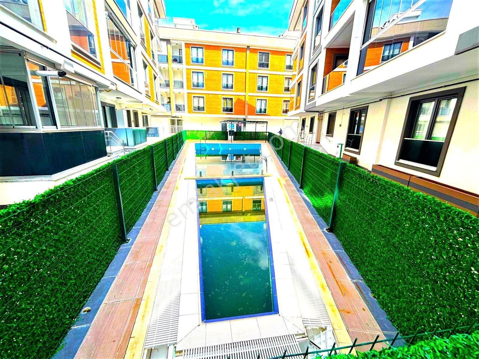 🟠🟠alfa'dan Akçay'da Satılık Yüzme Havuzlu Cam Balkon Kapalı Otoparklı Şık 1+1 Daire