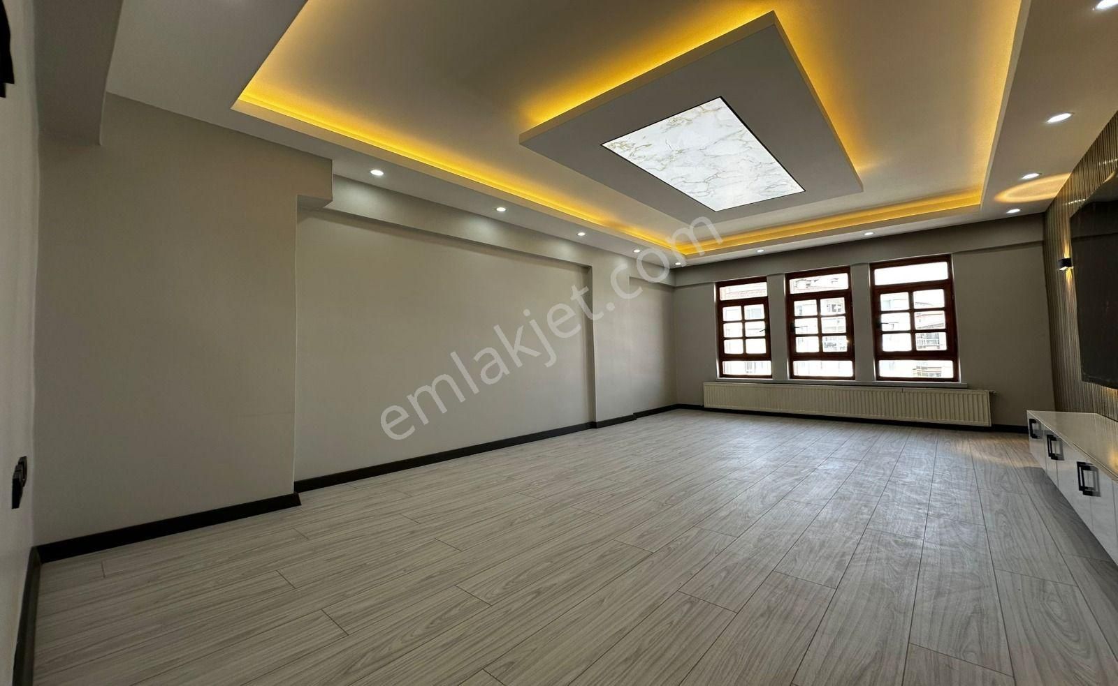 Osmangazi Caddesi Yakını Katta Ön Cephe Yapılı 3+1 - Görsel 5