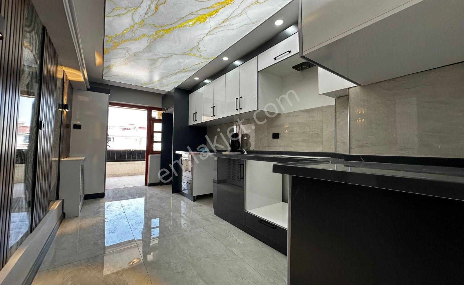 Osmangazi Caddesi Yakını Katta Ön Cephe Yapılı 3+1 - Görsel 4