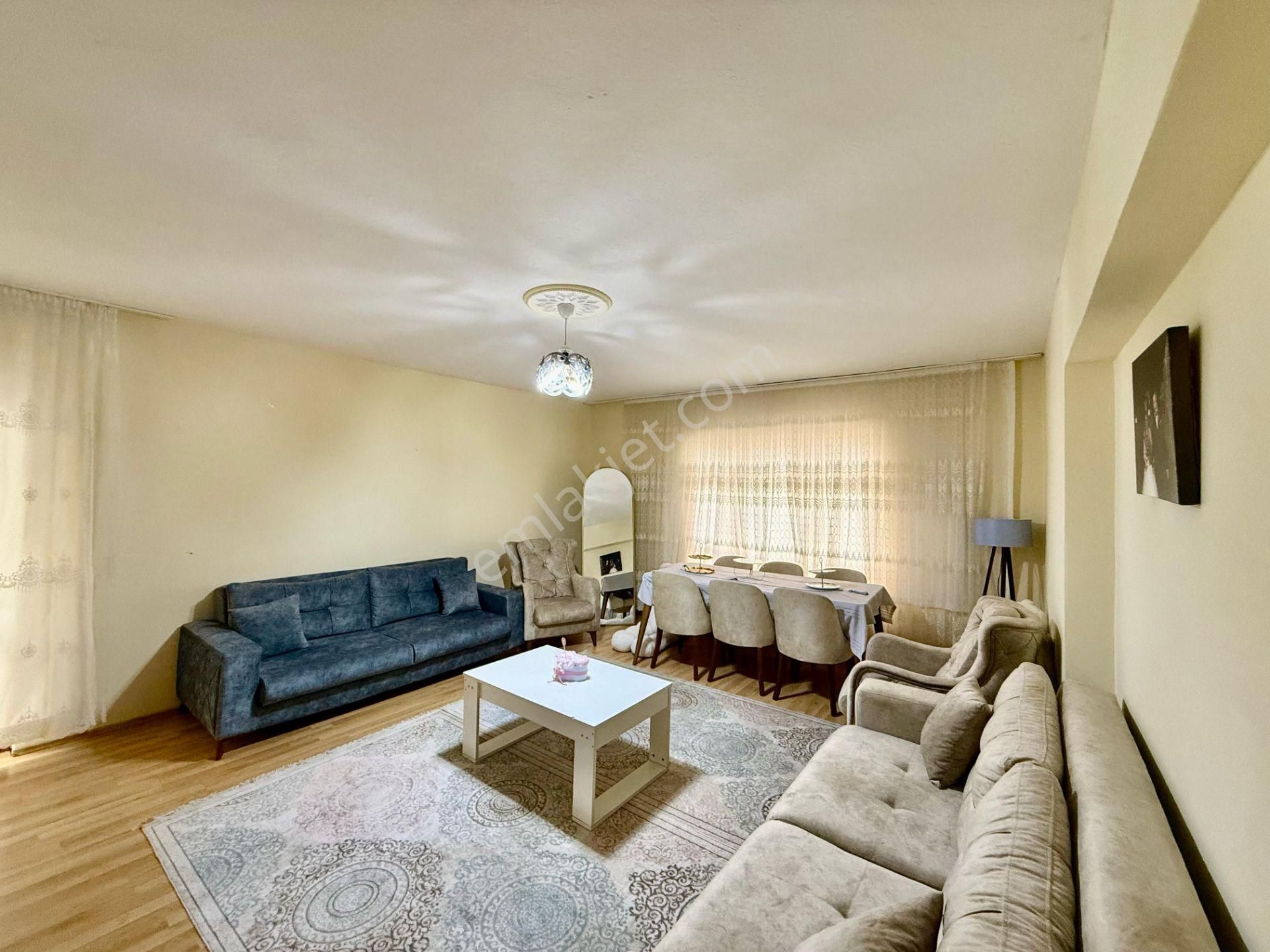 Pursaklar Mehmet Zengin Emlak'tan Fatih Mahallesinde, Ara Kat, Masrafsız 3+1 Daire