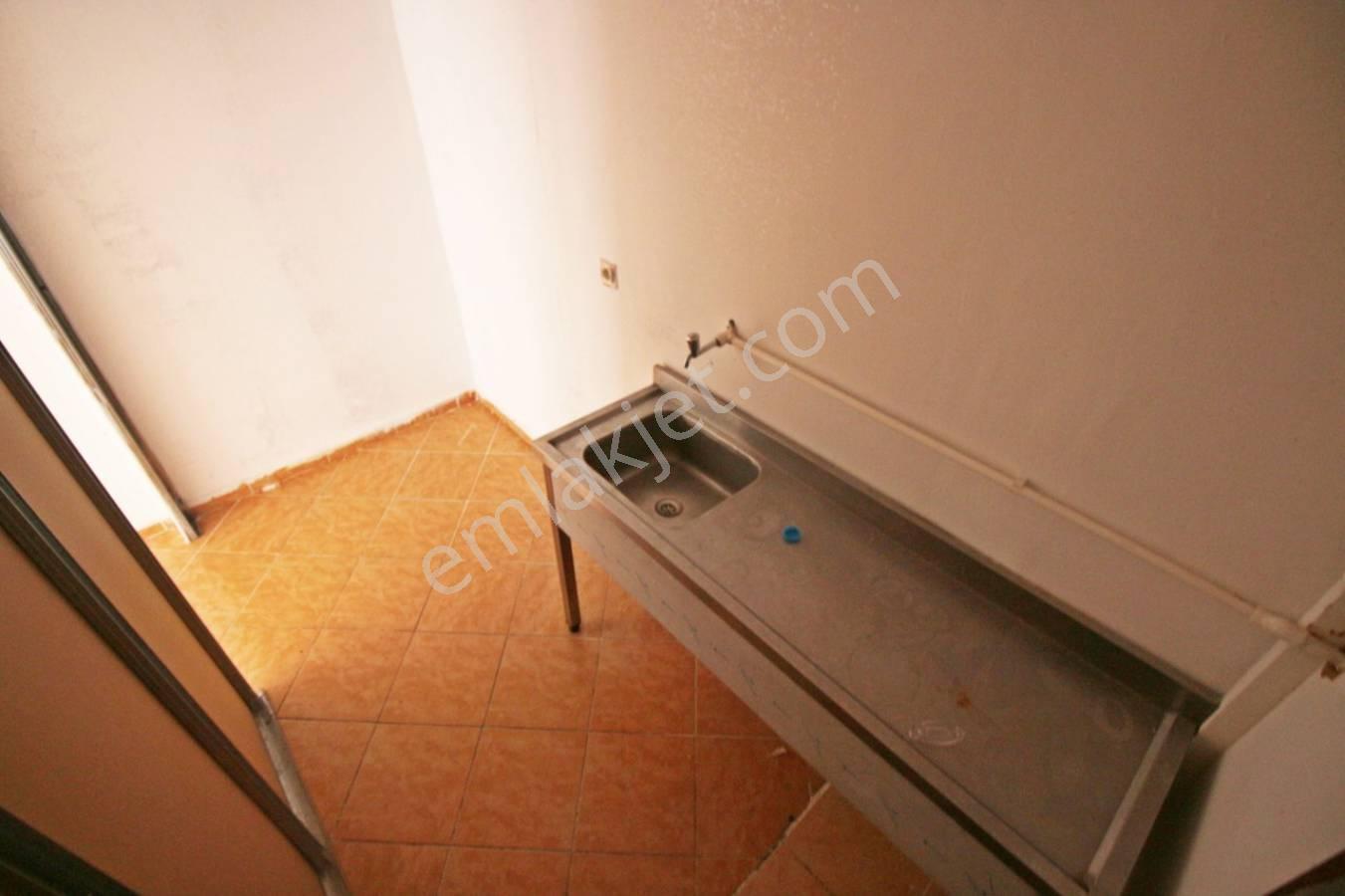 Gamze Emlak'tan Pınarbaşı'nda 35m² Okula Yakın Ön Cephe Dükkan! - Görsel 9