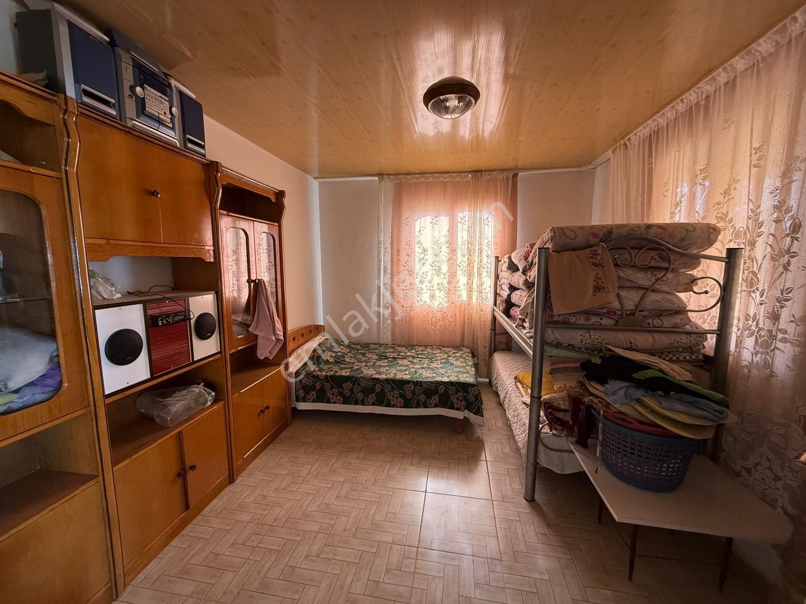 Toroslar Borcak'ta Satılık Müstakil Ev Ve Geniş Arsa - Görsel 2