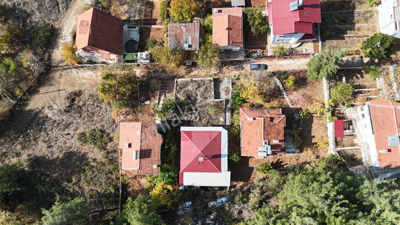 Toroslar Borcak'ta Satılık Müstakil Ev Ve Geniş Arsa - Görsel 32