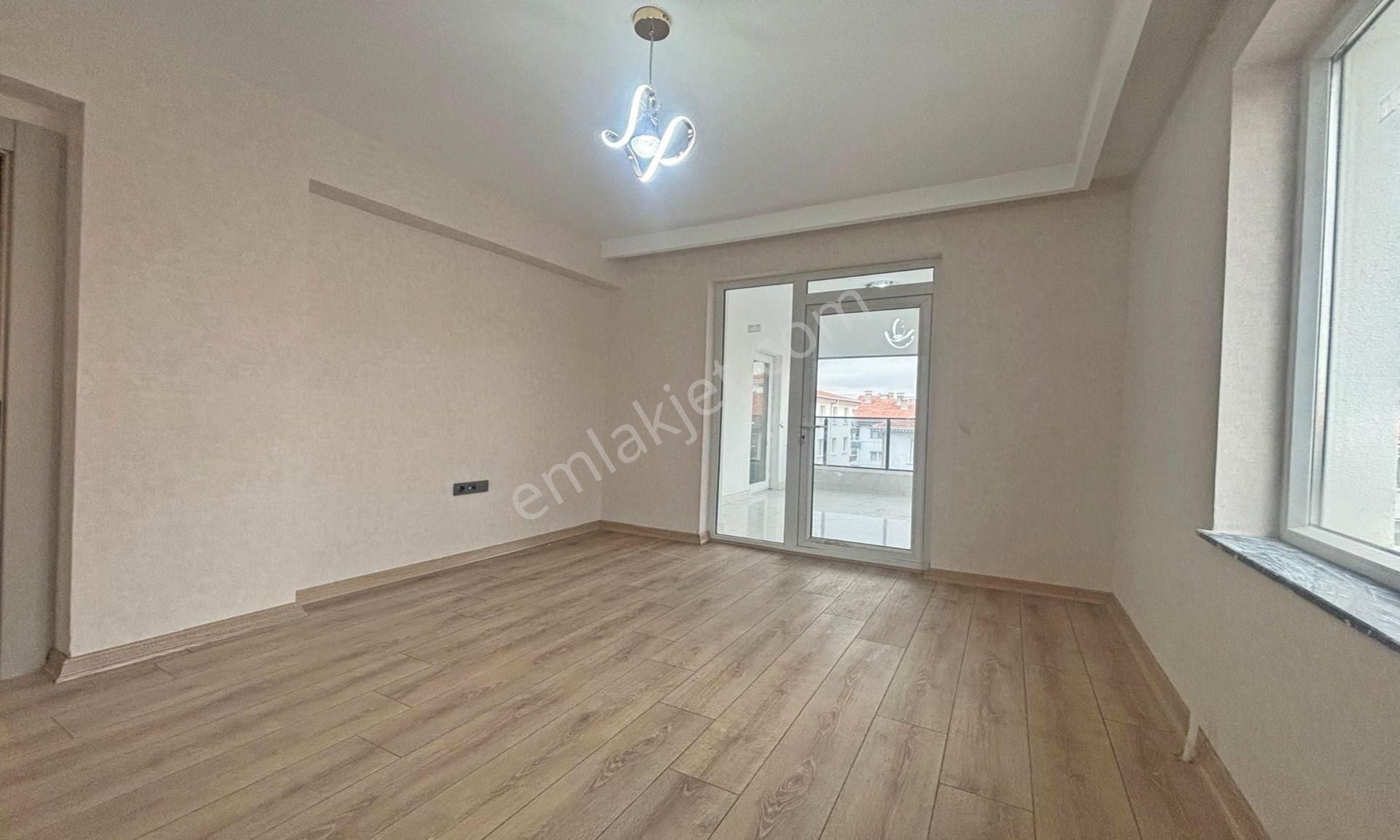 Bulvar'dan Cadde Yakını Ultra Lüx Yapılı Katta Geniş 3+1 Daire!! - Görsel 21