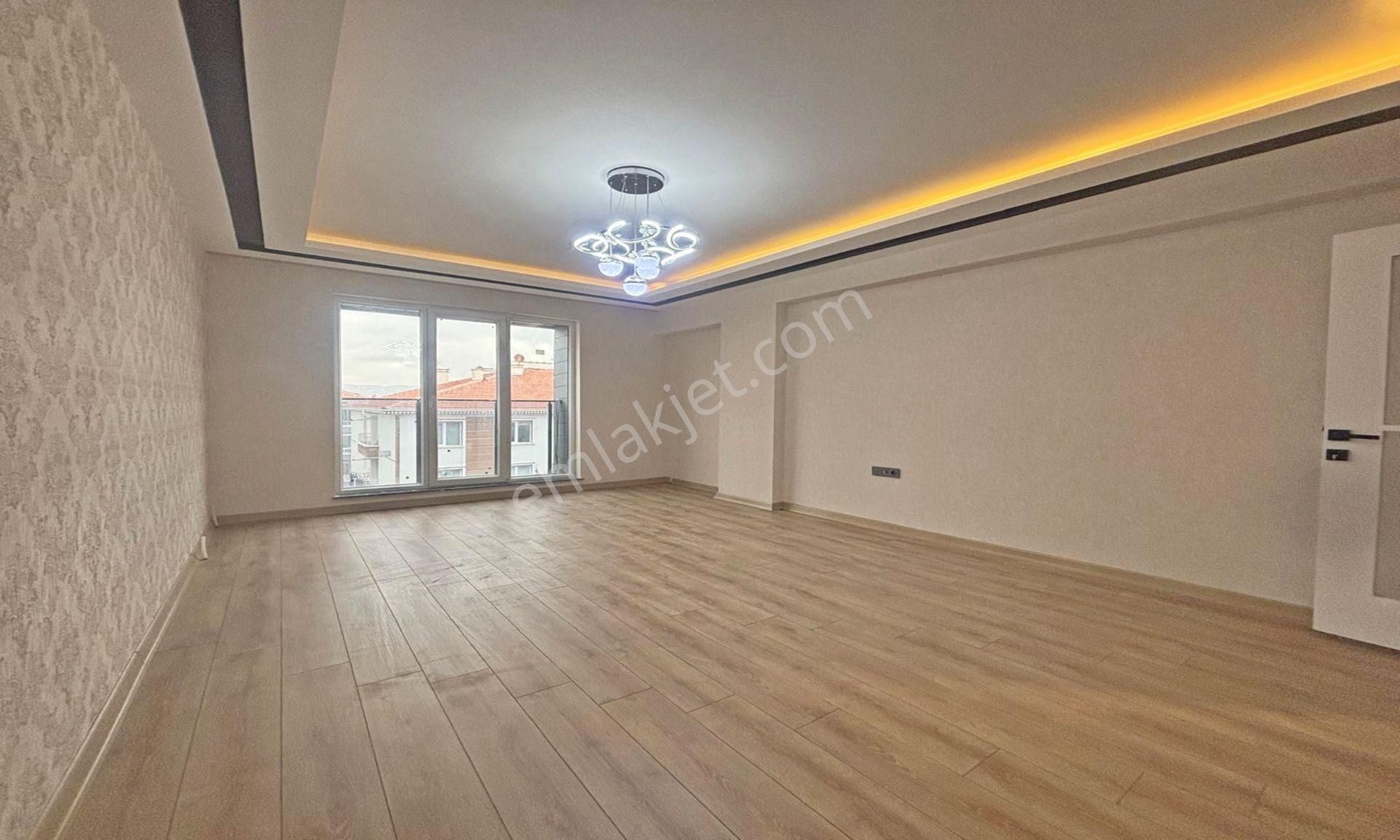Bulvar'dan Cadde Yakını Ultra Lüx Yapılı Katta Geniş 3+1 Daire!! - Görsel 16