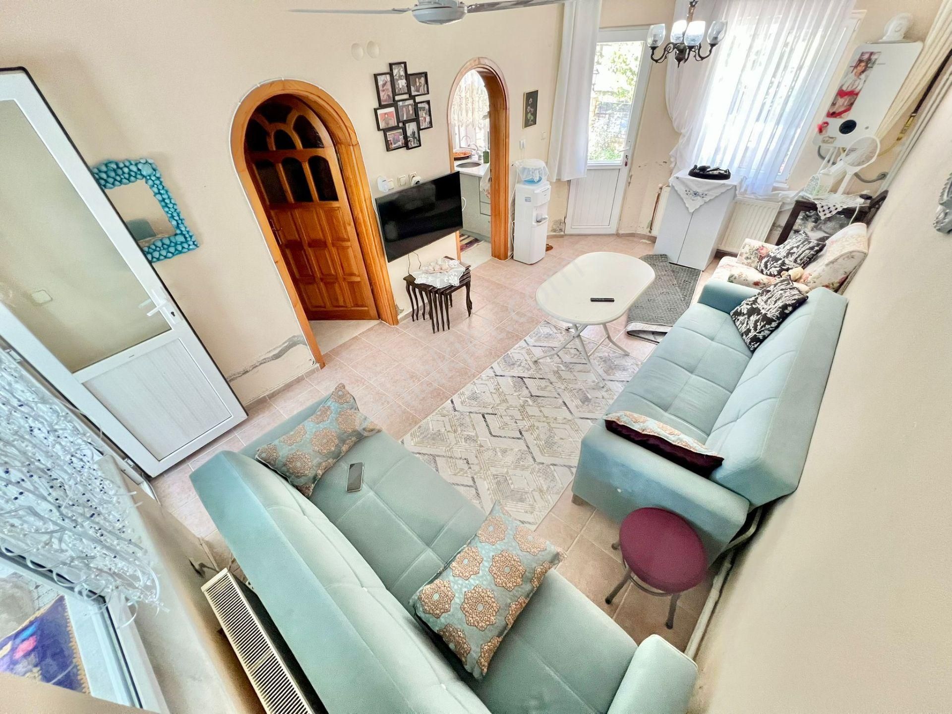 ꧁akçay Ay Emlak'tan꧂burhaniye'de Kendine Ait Havuzlu Geniş Bahçeli Satılık 3+1 Müstakil Villa - Görsel 9