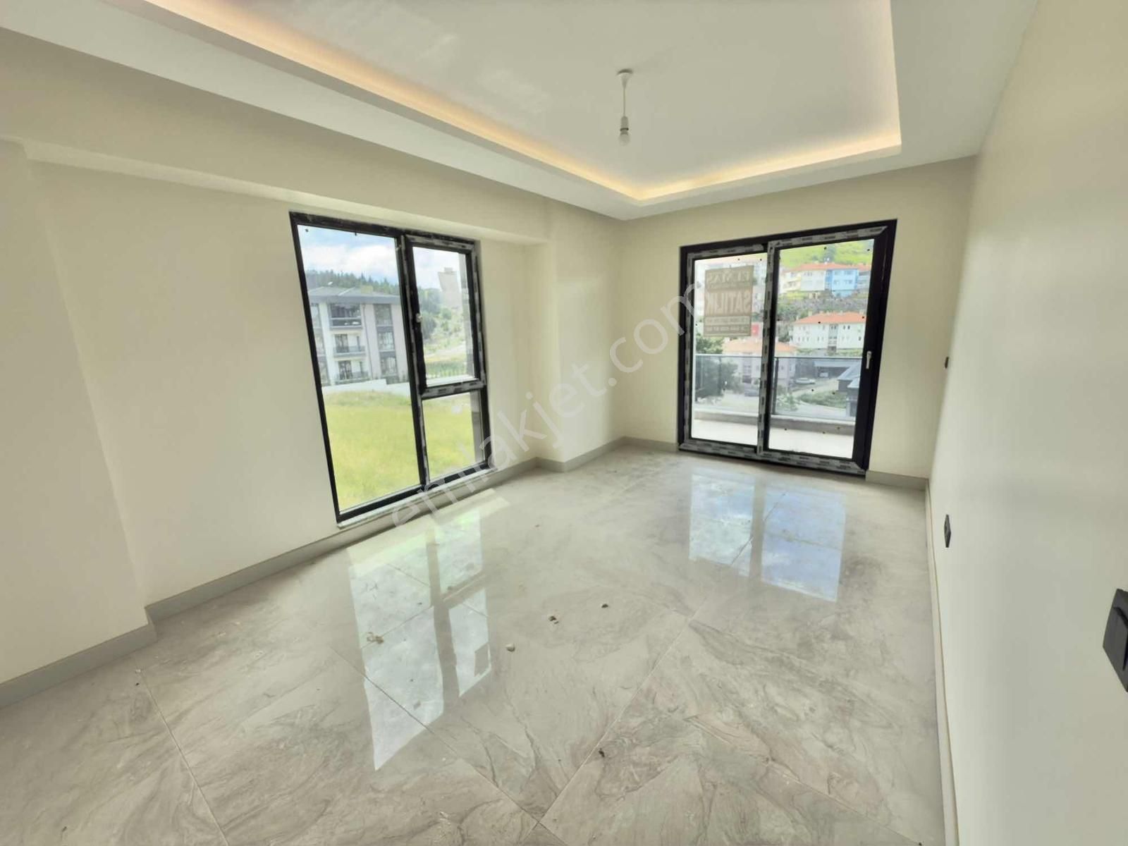Serdivan İstiklal Mah. Satılık 4+1 Kapalı Garajlı Lüks Daire - Görsel 2
