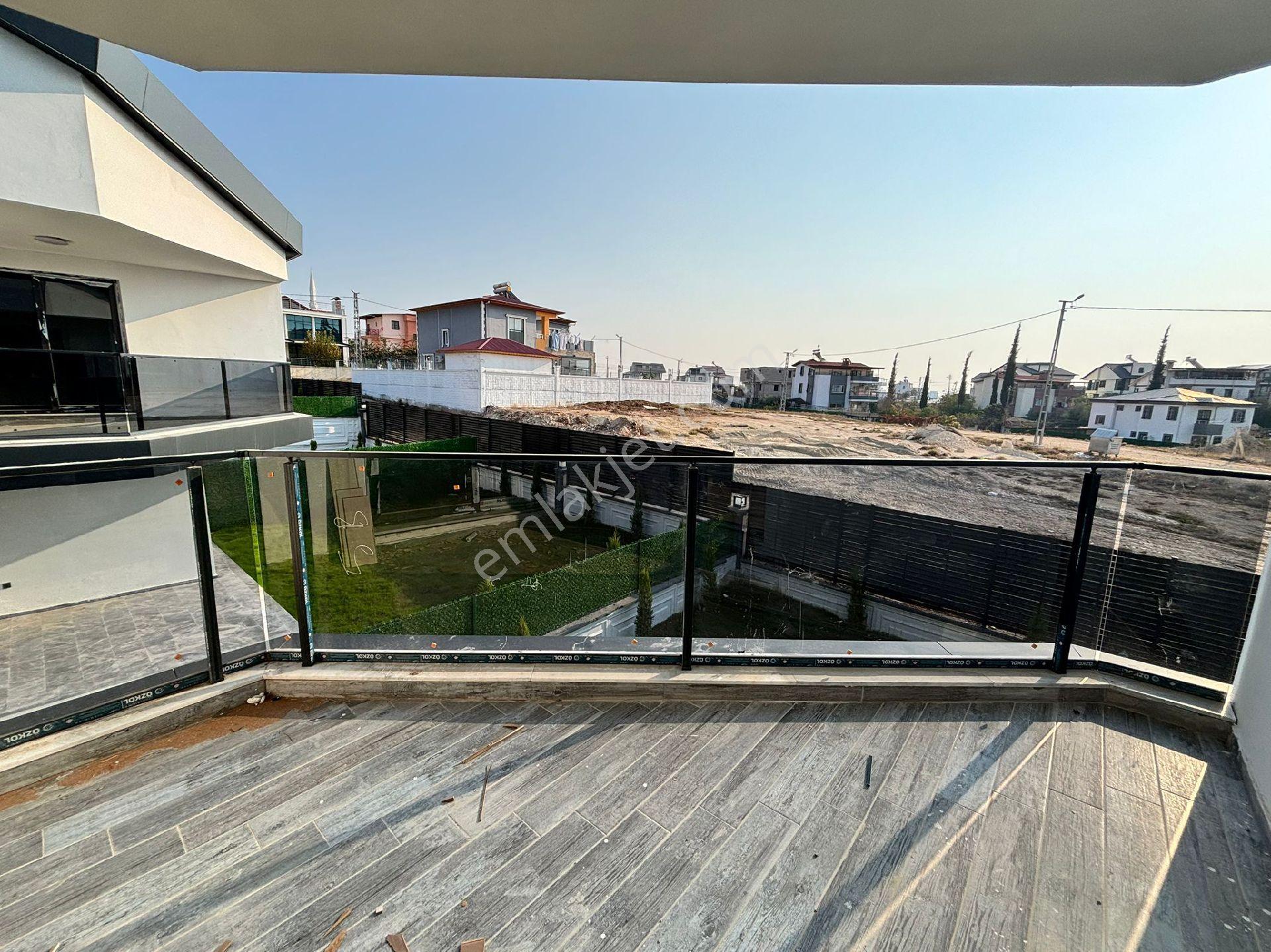 Çınarlıda 5+1 Yerden Isıtmalı Dubleks Bahçeli Satılık Lüks Villa - Görsel 24