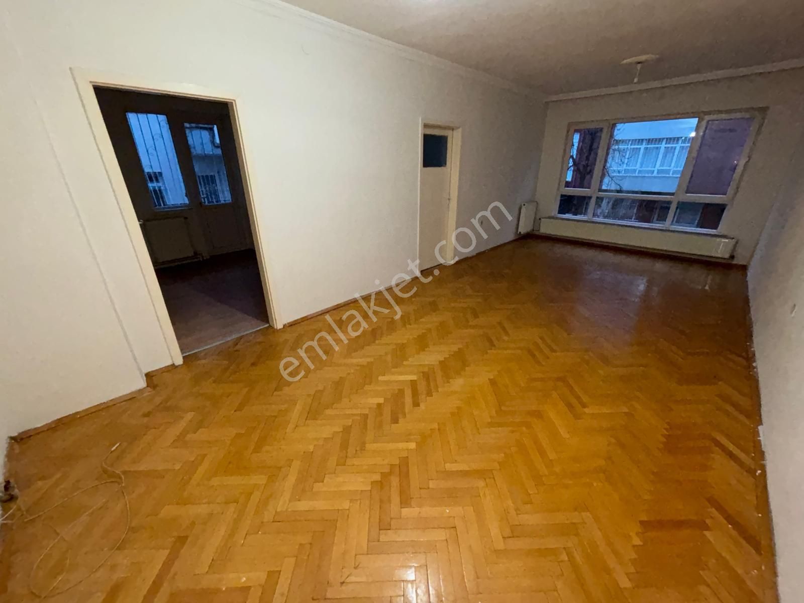 İlk-ev'den Çetin Emeç Bulvarı Yakını Dikmen Cadde Paraleli Ara Katta Kombili Boş Her Zaman Görülebi - Görsel 5