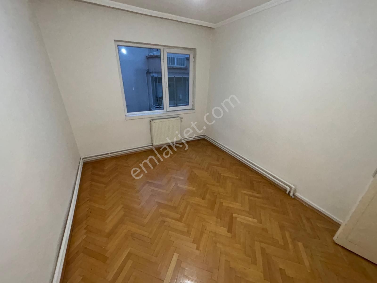 İlk-ev'den Çetin Emeç Bulvarı Yakını Dikmen Cadde Paraleli Ara Katta Kombili Boş Her Zaman Görülebi - Görsel 13