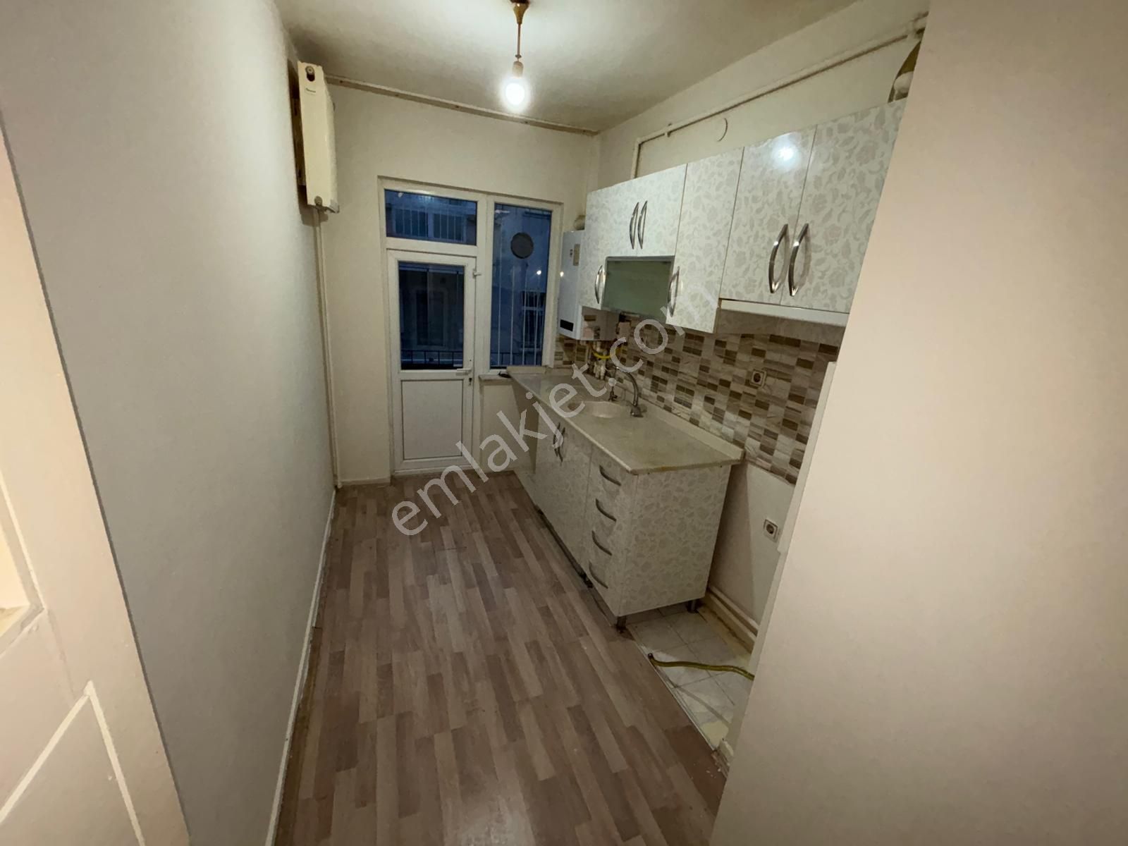 İlk-ev'den Çetin Emeç Bulvarı Yakını Dikmen Cadde Paraleli Ara Katta Kombili Boş Her Zaman Görülebi - Görsel 11