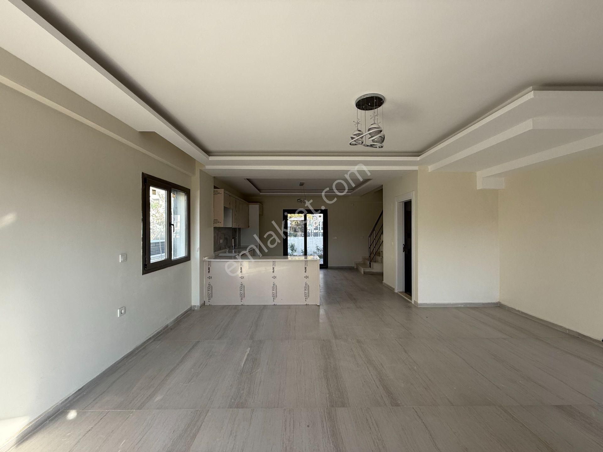 Seferihisar Tepecik’te Butik Site İçerisinde, Peyzajı Hazır Satılık 3+1 Villa - Görsel 6