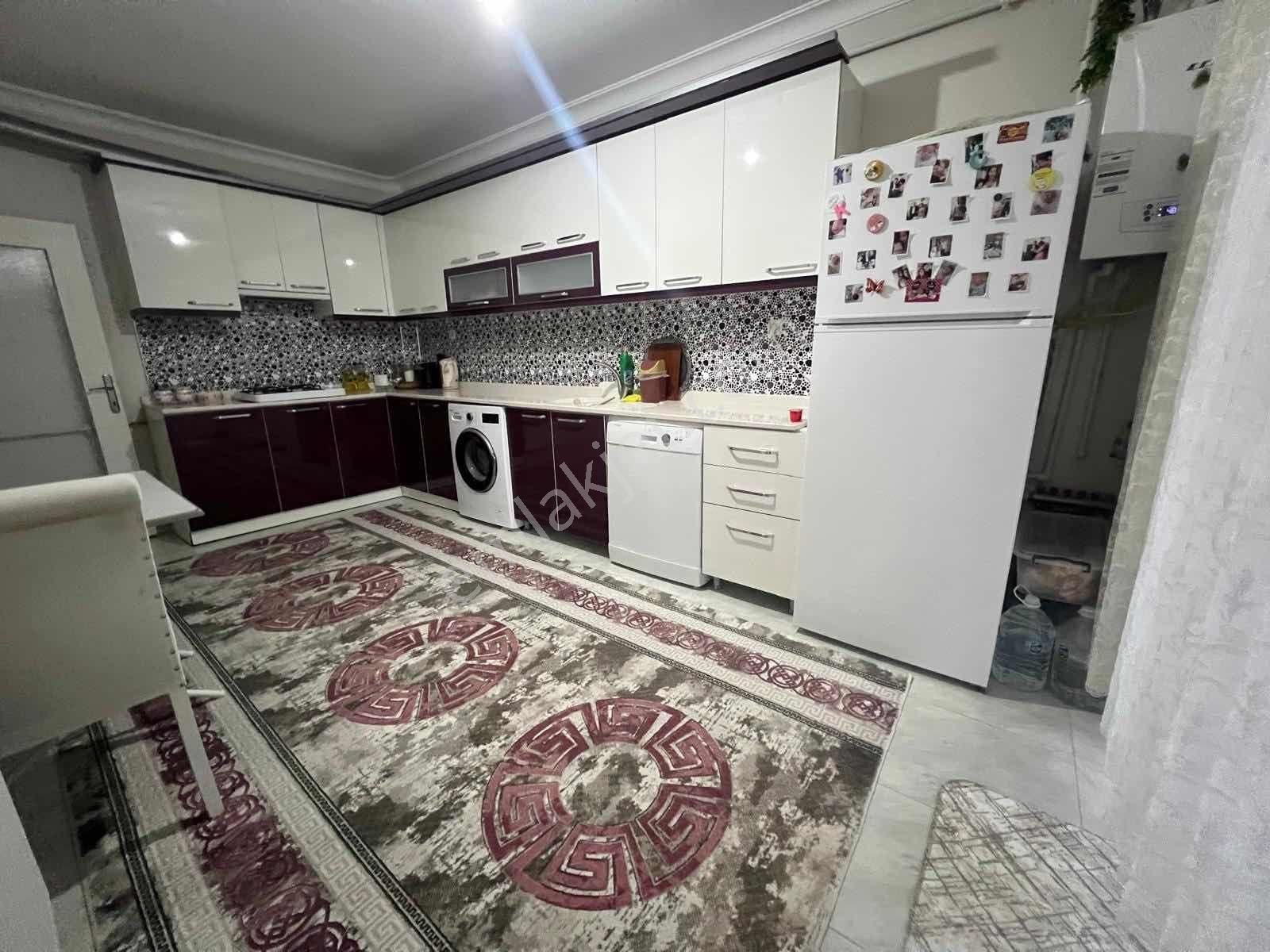 Taylan Emlaktan Feridunçelikte Ebevyn Banyolu Asansörlü 2+1 - Görsel 21