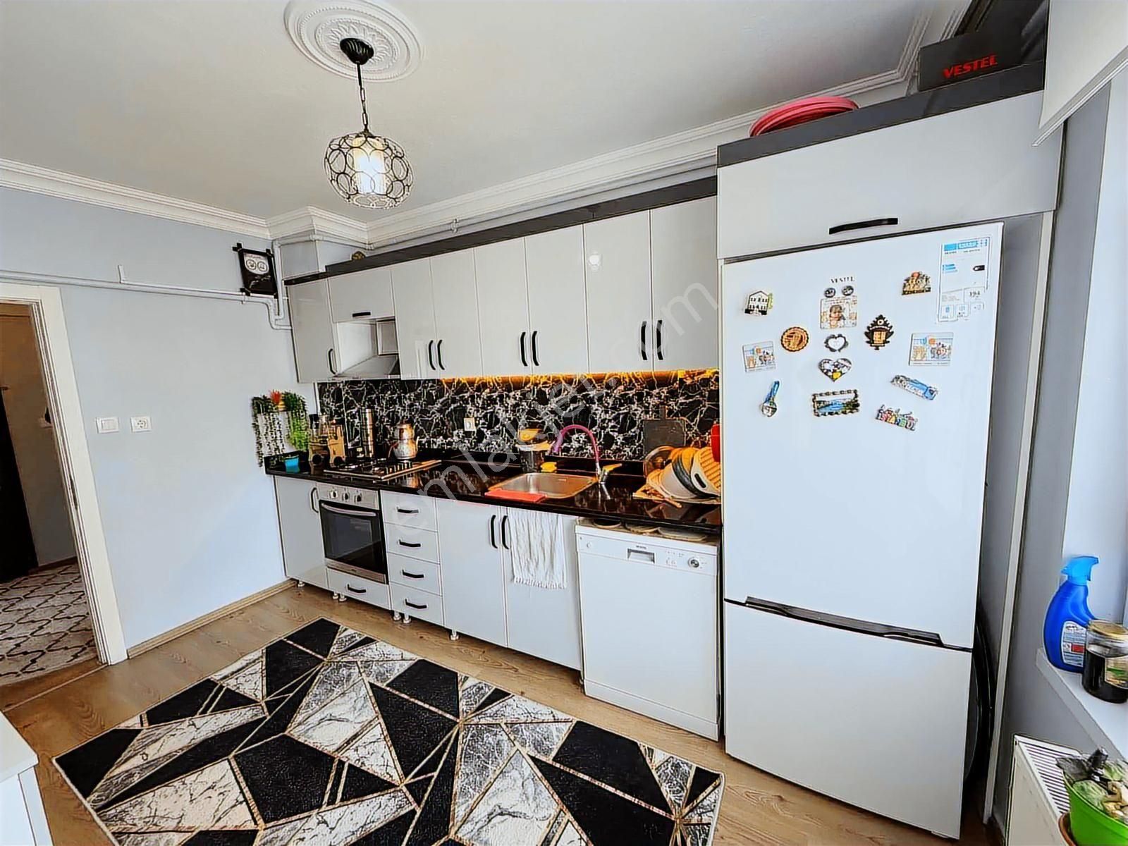 Taylan Emlaktan Karapürçekte 1.kat 3+1 Masrafsız Satılık Daire - Görsel 5