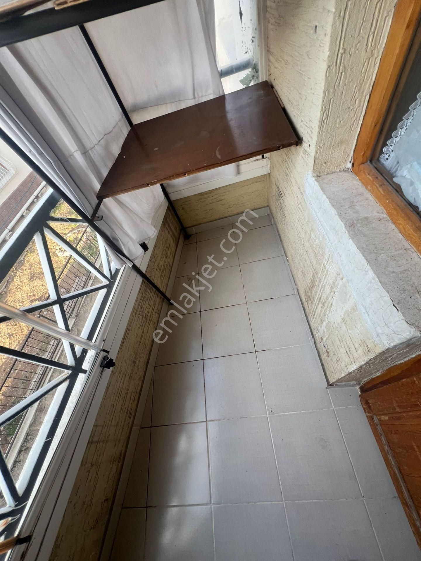 Kanuni Mahallesinde Yapılı Katta Asansörlü Çift Balkonlu - Görsel 7