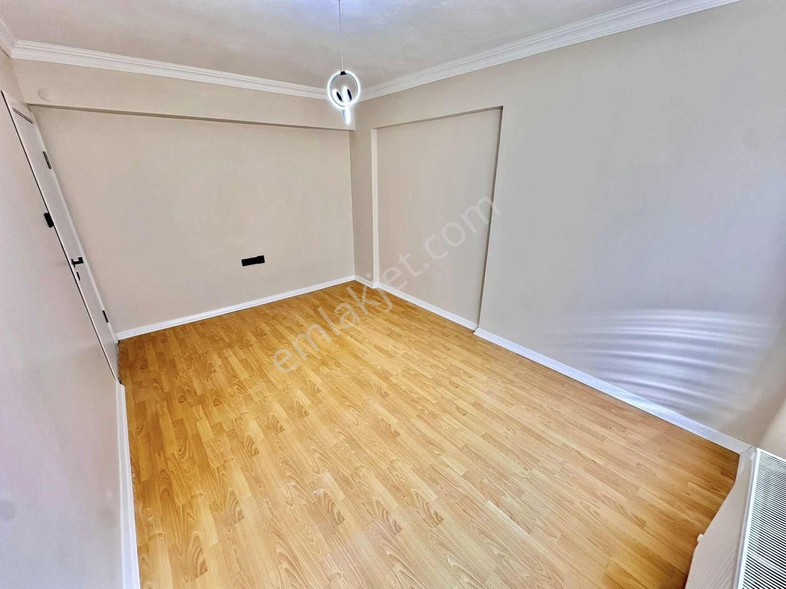 Taylan Emlaktan Karapürçekte 1.kat 3+1 Masrafsız Satılık Daire - Görsel 9