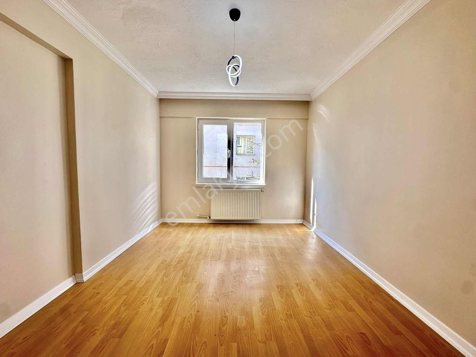 Taylan Emlaktan Karapürçekte 1.kat 3+1 Masrafsız Satılık Daire - Görsel 3