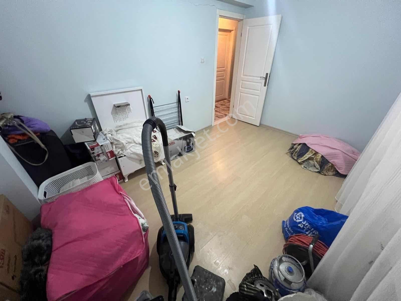 Taylan Emlaktan Karapürçekte Giriş Kat 3+1 Satılık Daire - Görsel 2