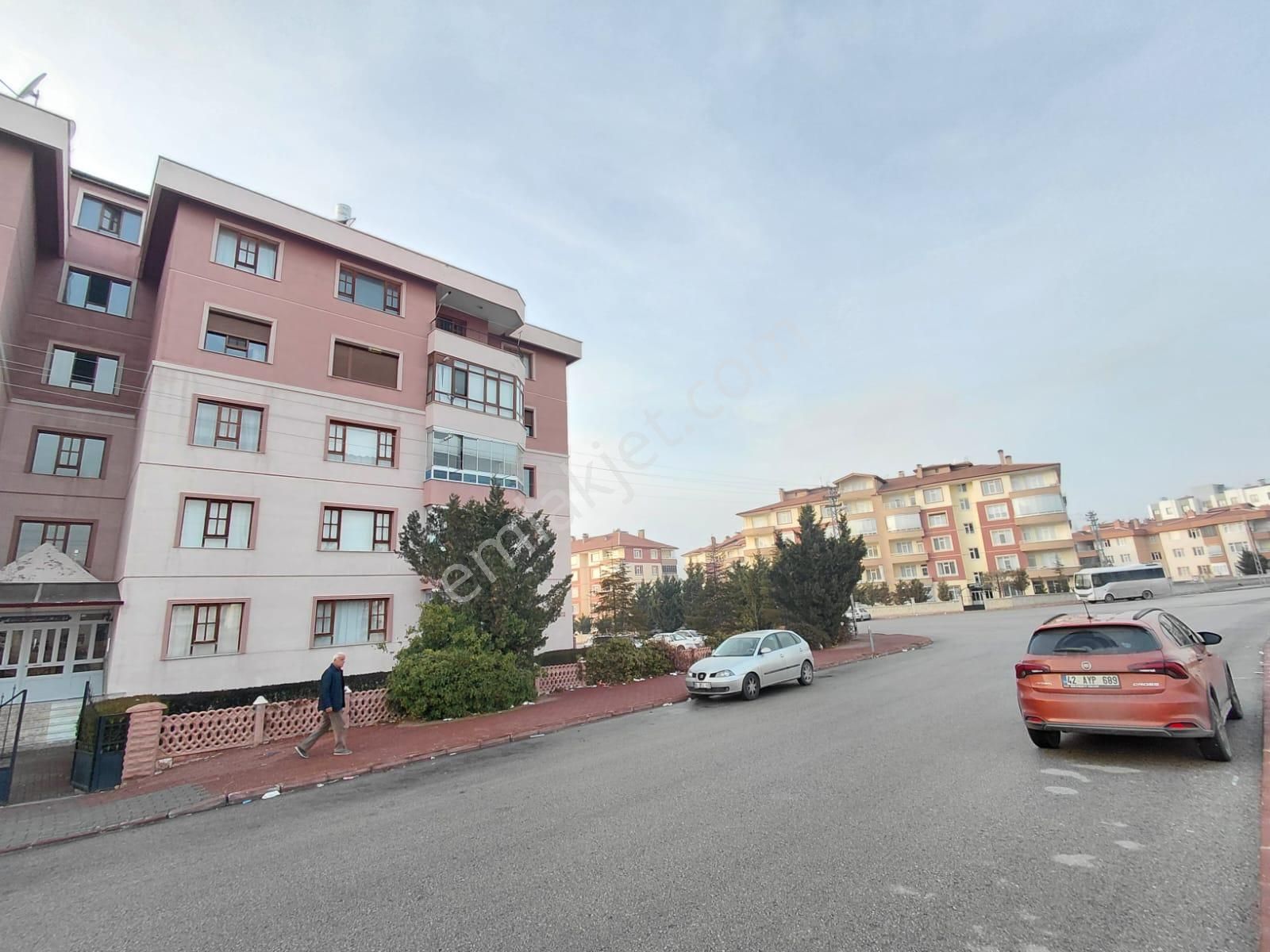 Emrah Çiftci'den Selçuklu Yazır Mah.beyhekim Cad.yanı Kiralık 3+1 Arakat Kombili Daire - Görsel 35