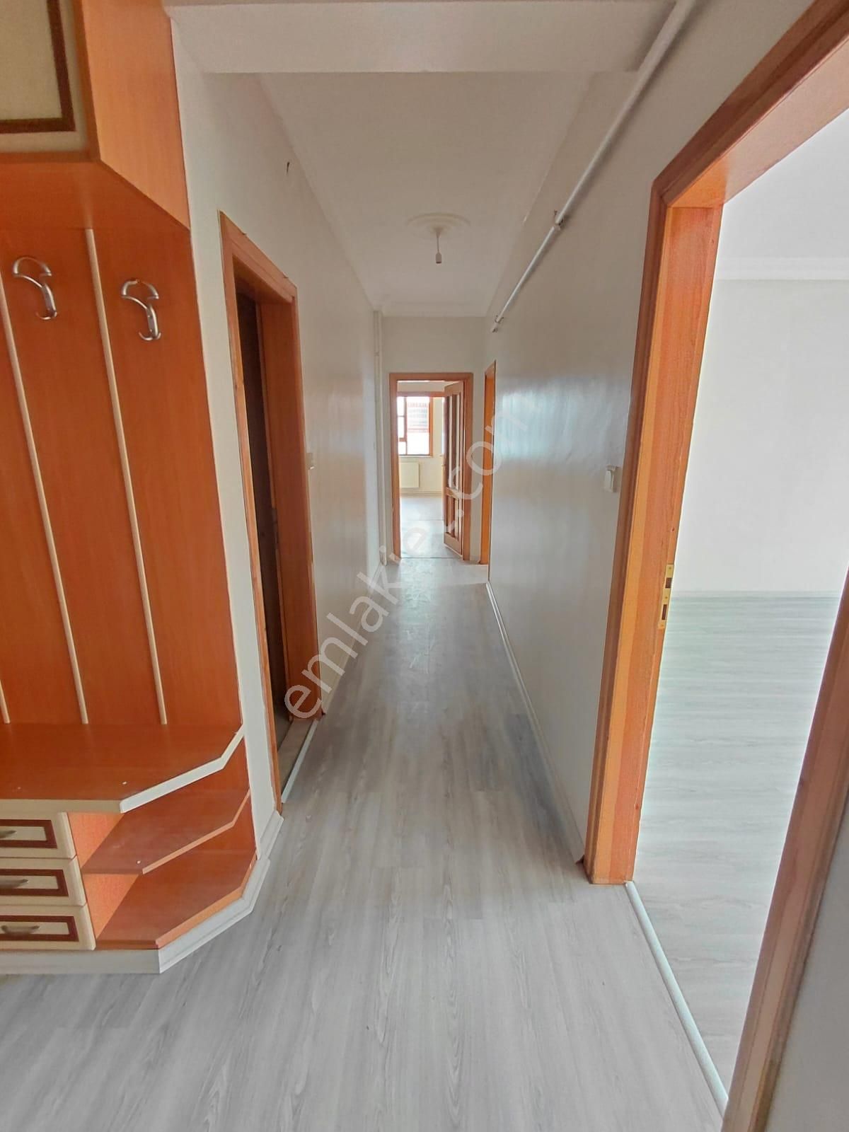 Emrah Çiftci'den Selçuklu Yazır Mah.beyhekim Cad.yanı Kiralık 3+1 Arakat Kombili Daire - Görsel 10