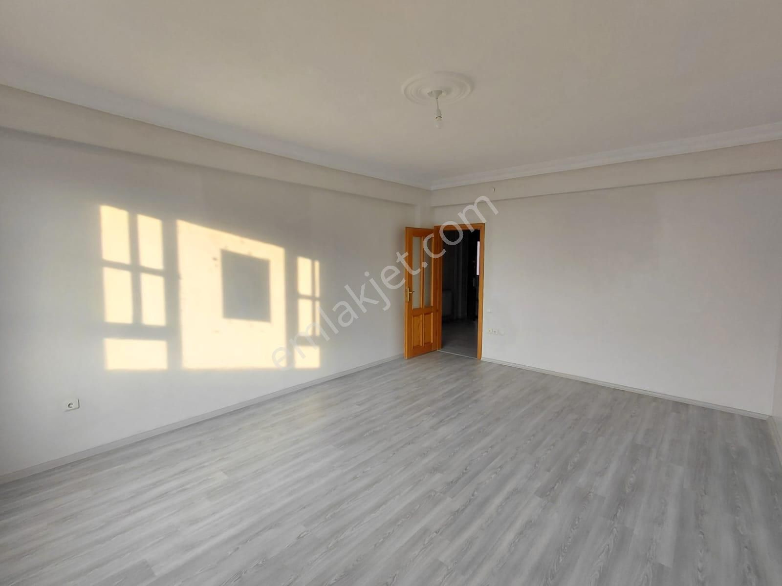 Emrah Çiftci'den Selçuklu Yazır Mah.beyhekim Cad.yanı Kiralık 3+1 Arakat Kombili Daire - Görsel 9