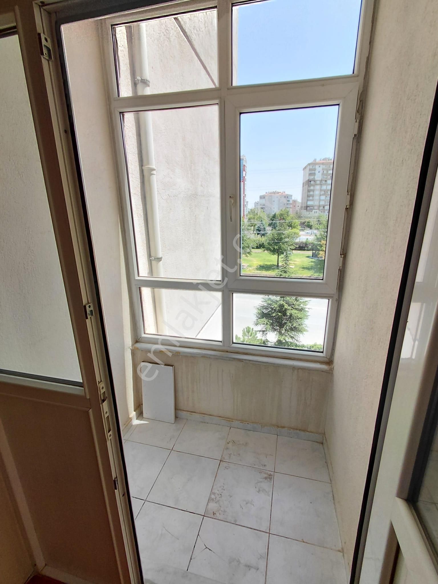 Emrah Çiftci'den Selçuklu Yazır Mah.tramvay Hattı Yanı Bakımlı Kiralık 3+1 Daire - Görsel 21