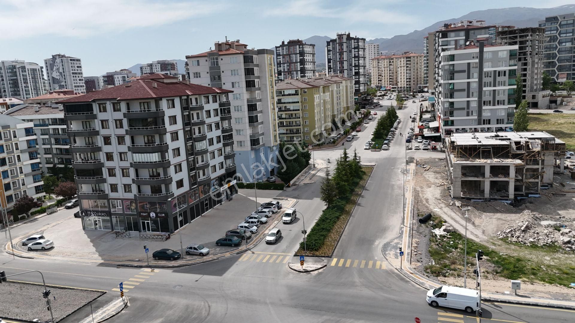 E.gökal Yeni Açılan Bor Yolu Ara Kat 4+1 Mükemmel Konumlu Daire - Görsel 32