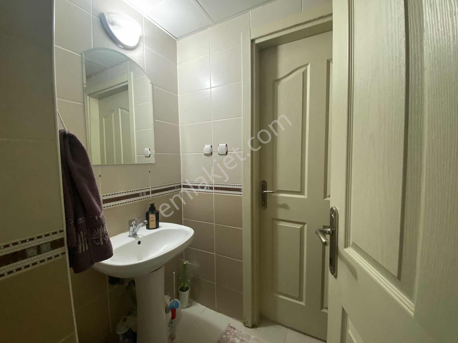 Parsana Mahallesi'nde Stadyum Cepheli, Merkezi Konumda 2+1 Daire - Görsel 4